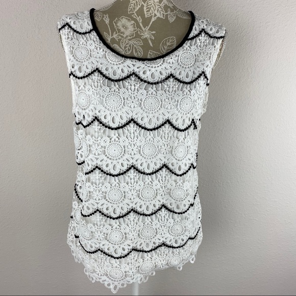 FYLO Tops - FYLO white black crochet tank top medium